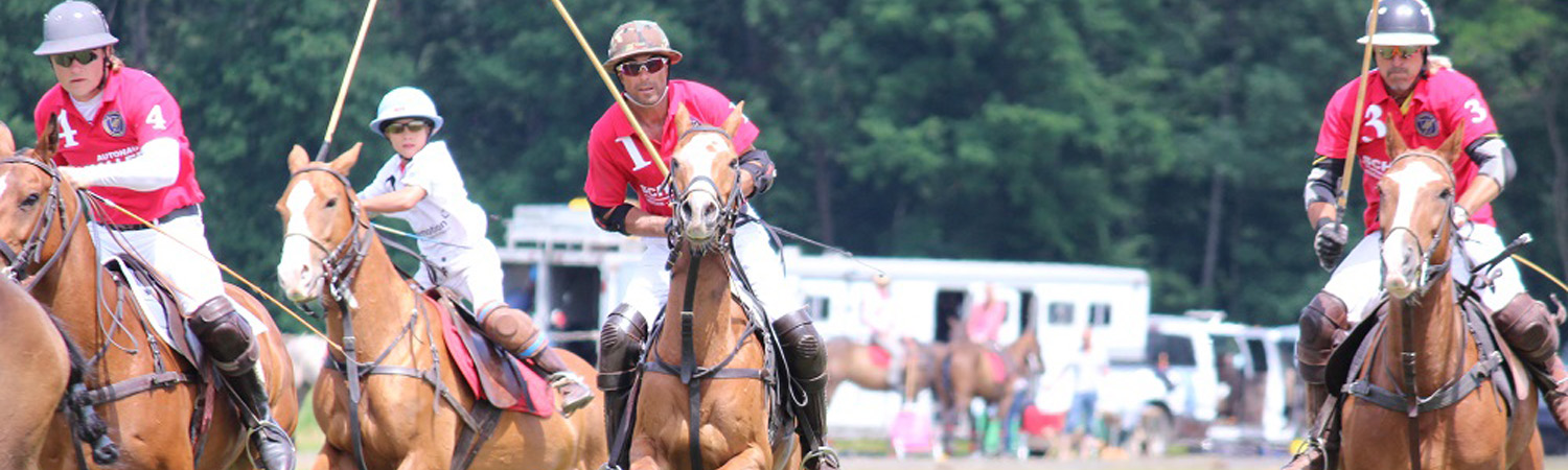 Polosport mit Sportbrille